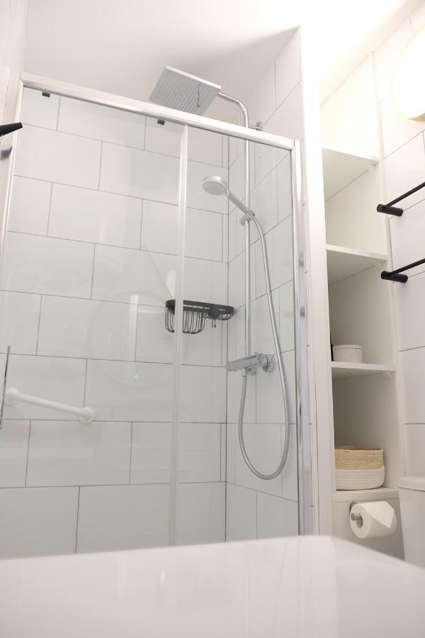 Elegant Appartement Moderne - Cure Et Vacances 巴拉吕克莱班 外观 照片